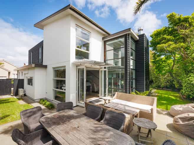 297 Fitzherbert Avenue, West End