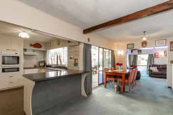 6 Konini Crescent, Pirimai