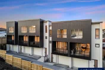 4/101 White Swan Road, Mount Roskill