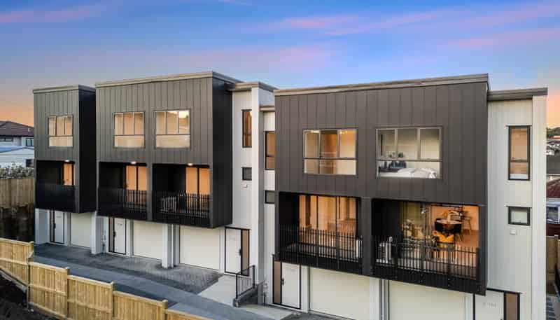 4/101 White Swan Road, Mount Roskill