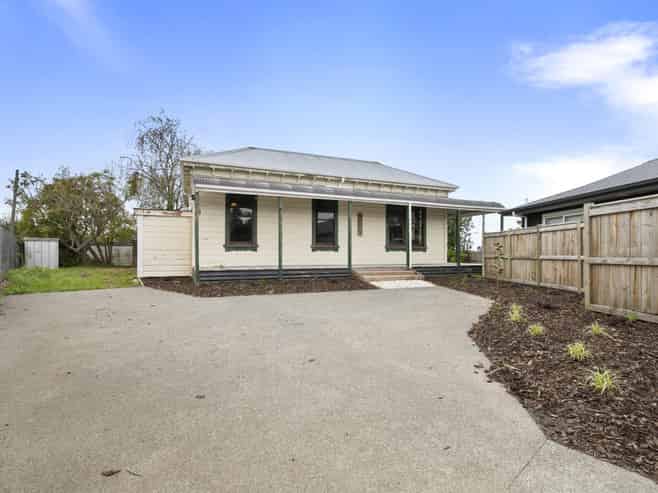 66 Bridge Street, Bulls