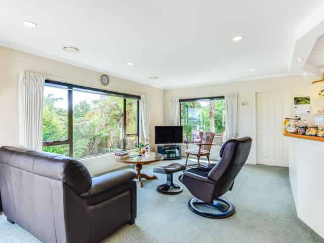 49 Greenfield Drive, Western Heights