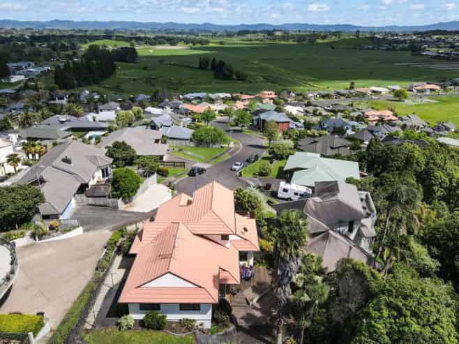 49 Greenfield Drive, Western Heights