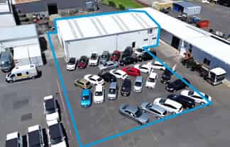 Small Warehouse + 800m² yard on Harris Road