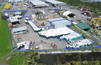 Heavy Industrial Yard with Motorway Exposure