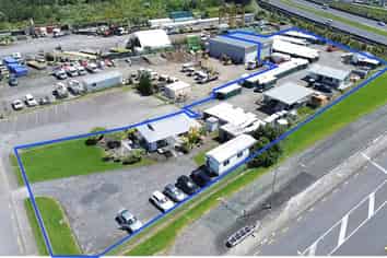 Heavy Industrial Yard with Motorway Exposure