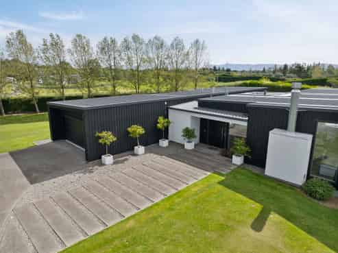 9 Birdie Way, Martinborough