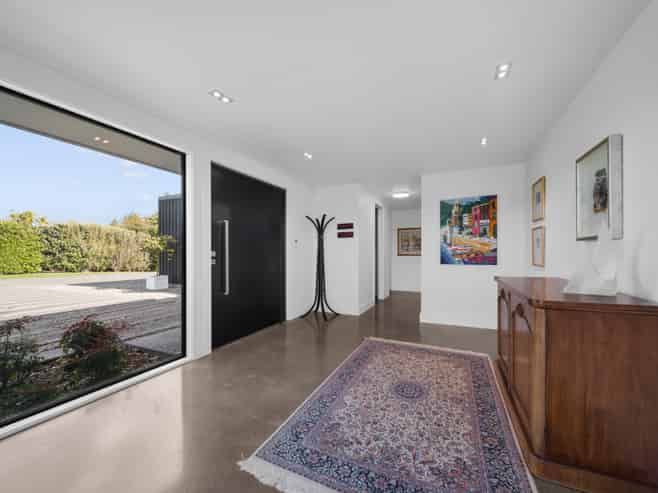 9 Birdie Way, Martinborough