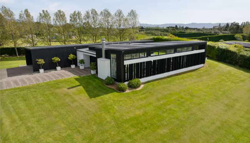 9 Birdie Way, Martinborough