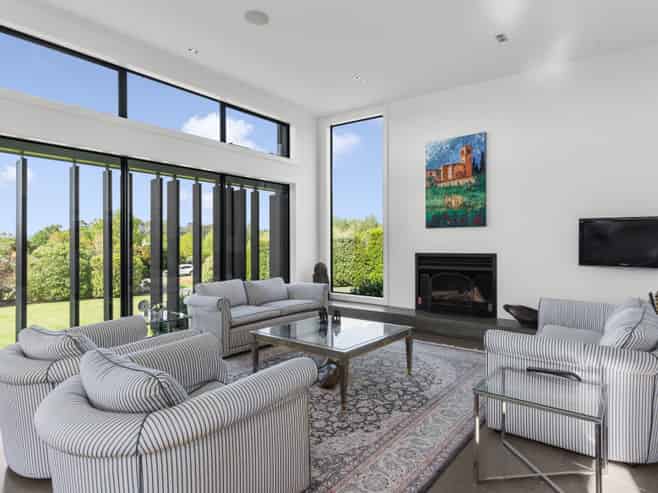 9 Birdie Way, Martinborough