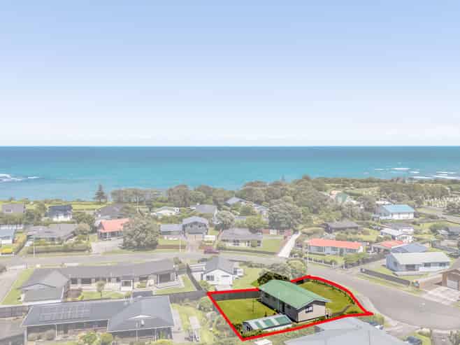 18 Pohutukawa Drive, OPUNAKE