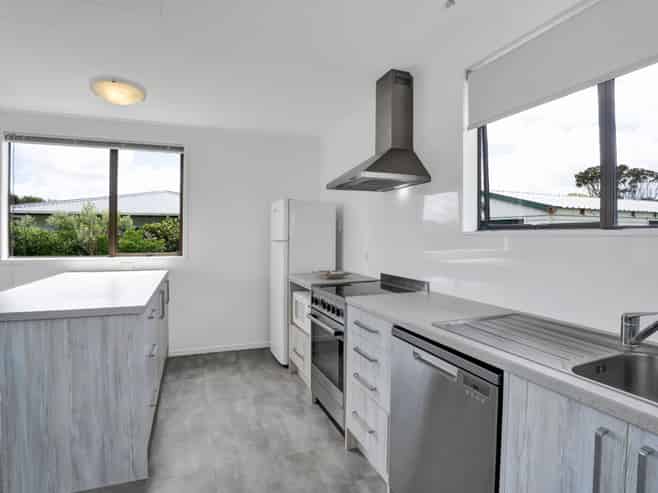 18 Pohutukawa Drive, OPUNAKE