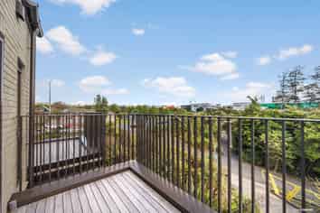 8/28 Westgate Drive, Westgate