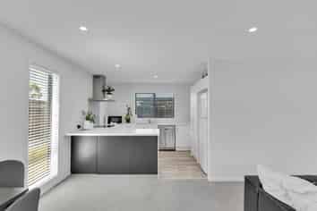 18 Kura Lane, Aranui