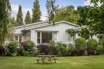 2 Highfields Drive, Katikati