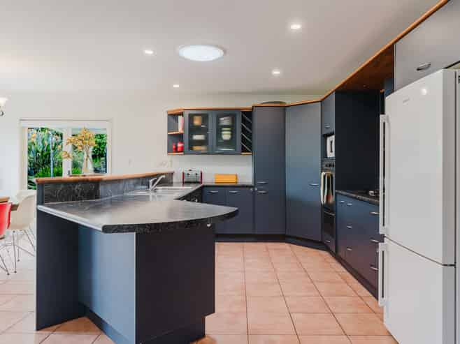 73 Dixon Road, Glenview