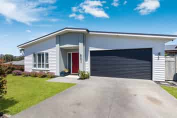 203 Ninth View Avenue, Beachlands