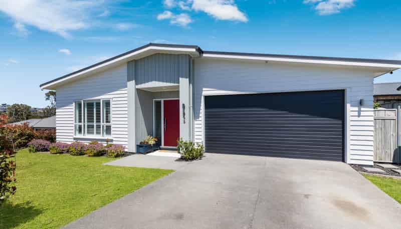 203 Ninth View Avenue, Beachlands