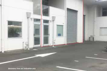 Well-presented 97sqm industrial unit