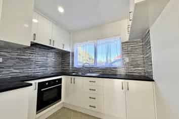 2/113 Avenue Road, Otahuhu