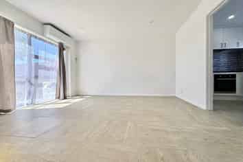 2/113 Avenue Road, Otahuhu