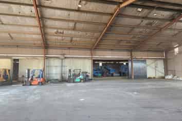 Prime rural hub with cool stores, shed and yard