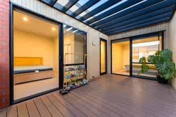 2 Kerewhenua Crescent, Hobsonville