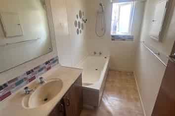 1338 Cambridge Road, Te Awamutu