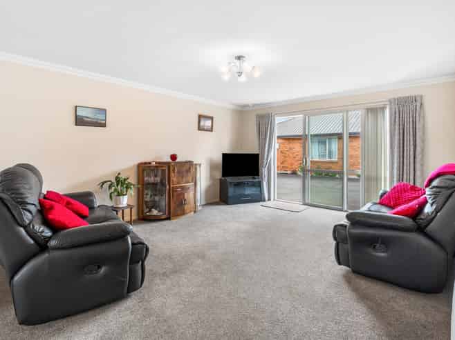 5/4 Reid Avenue, Mosgiel