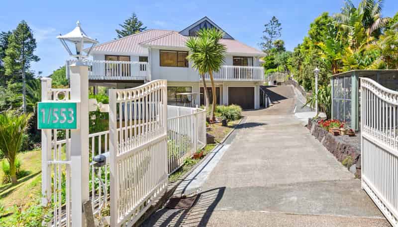 1/553 East Coast Road, Browns Bay