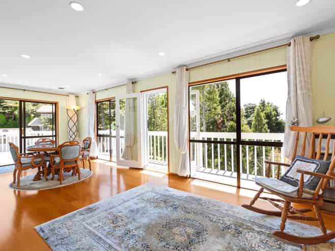 1/553 East Coast Road, Browns Bay