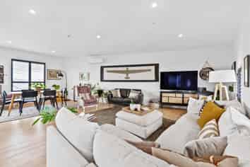 3/85 Bomb Point Drive, Hobsonville