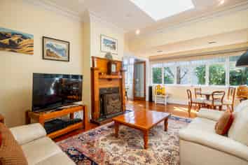 12 Ferner Ave, Mount Albert