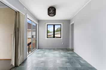 34 Williams Crescent, Otara