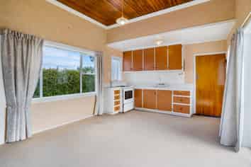 10 John Street, Winton