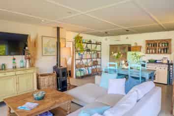 40 Albert Crescent, Ostend