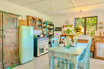 40 Albert Crescent, Ostend