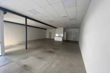 Hamilton East Retail/Office Space