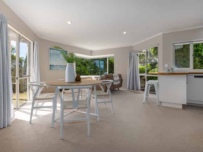 7 Amokura Street, Waikanae