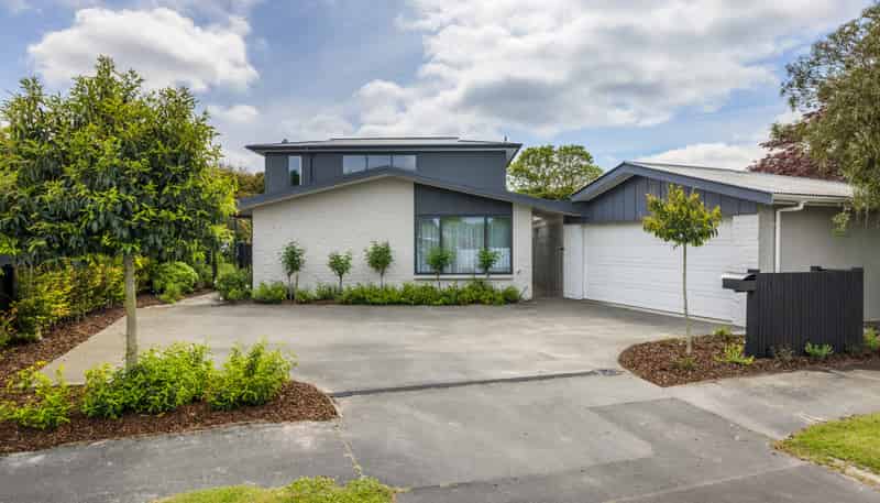 16 Brackendale Place, Burnside