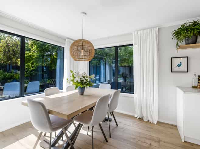 16 Brackendale Place, Burnside