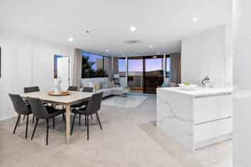 4B/171 Hurstmere Road, Takapuna