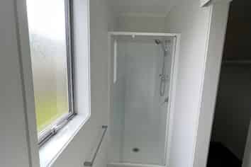 2/9 Hibiscus Avenue (Room B), Hamilton Lake