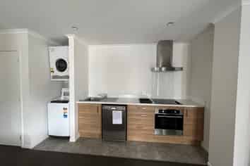 2/9 Hibiscus Avenue (Room B), Hamilton Lake