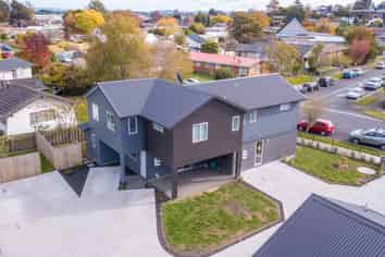 2/9 Hibiscus Avenue (Room B), Hamilton Lake