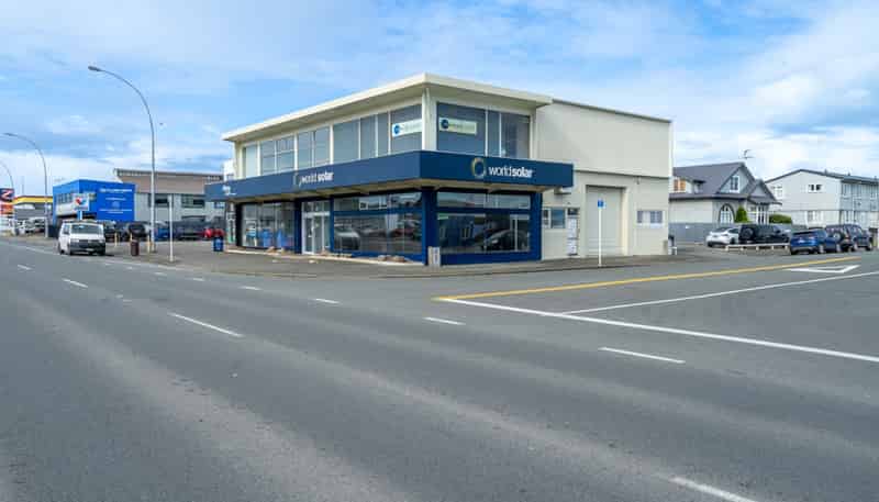 228 Dee Street and 11 Earnslaw Street, Avenal