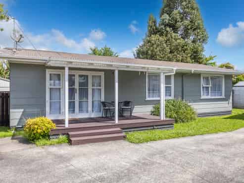 16B Wilson Street, Hamilton East