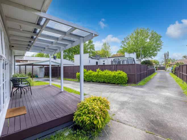 16B Wilson Street, Hamilton East