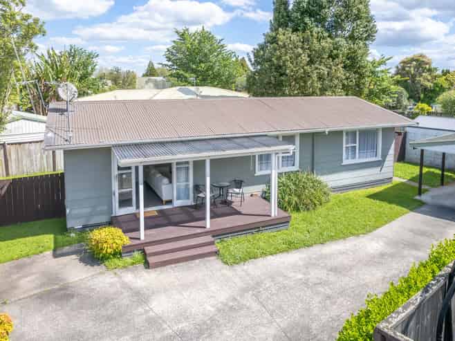 16B Wilson Street, Hamilton East