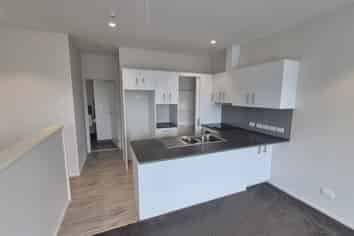 STANMORE BAY LIVE AND WORK
